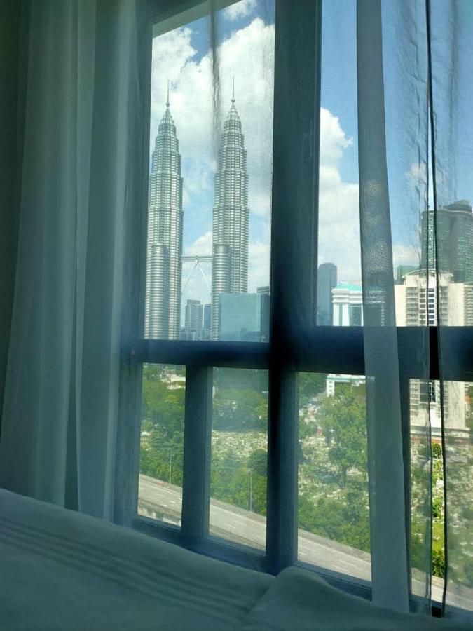 Klcc Legasi Direct View With A Superking Bed At A 3-Bedroom Premium Unit クアラルンプール エクステリア 写真