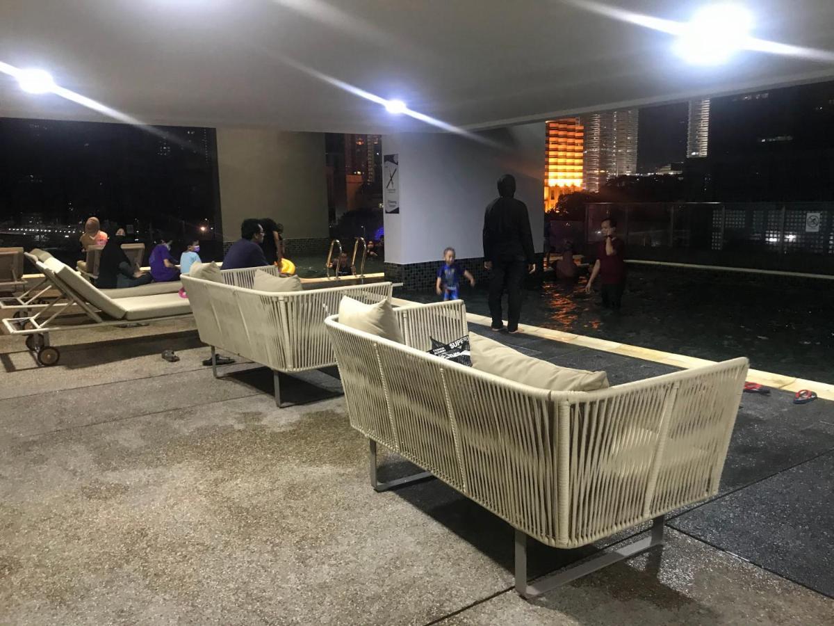 Klcc Legasi Direct View With A Superking Bed At A 3-Bedroom Premium Unit クアラルンプール エクステリア 写真